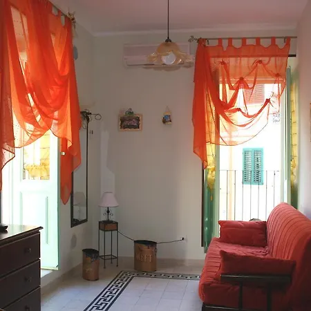 La Casa Di Vittorio Aparthotel 3*